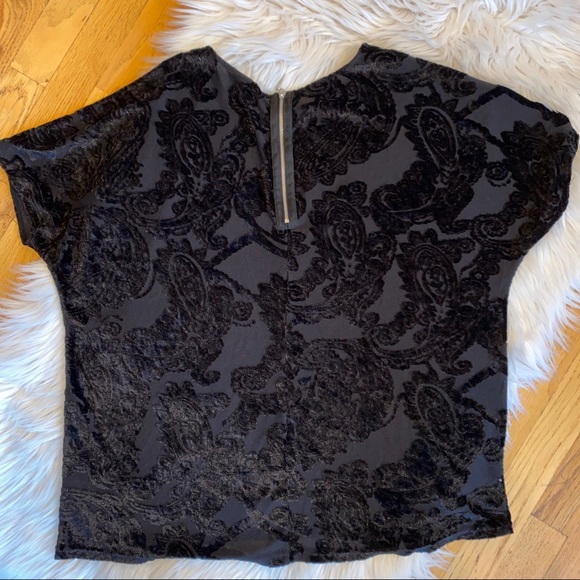 Bobeau Black Velvet Floral Blouse - Picture 3 of 5